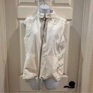 Columbia White Arch Cape III Vest with Onmi-Shade Large